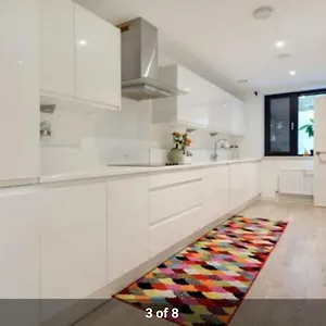 Newly Refurbished - Entire 4 Bedroom Private House With Kitchen, Living & Private Garden - 1 Cape House London, Within 30 Mins From London, Bridge & Canary Wharf Сasa de vacaciones Londres