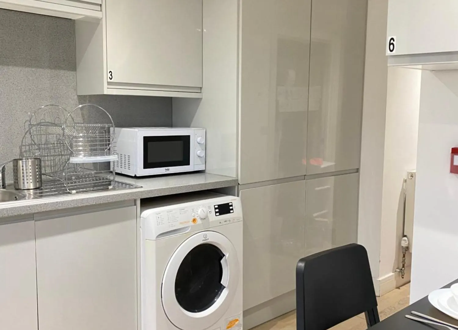 Гостевой дом Cozy En-Suite Near Stratford Лондон